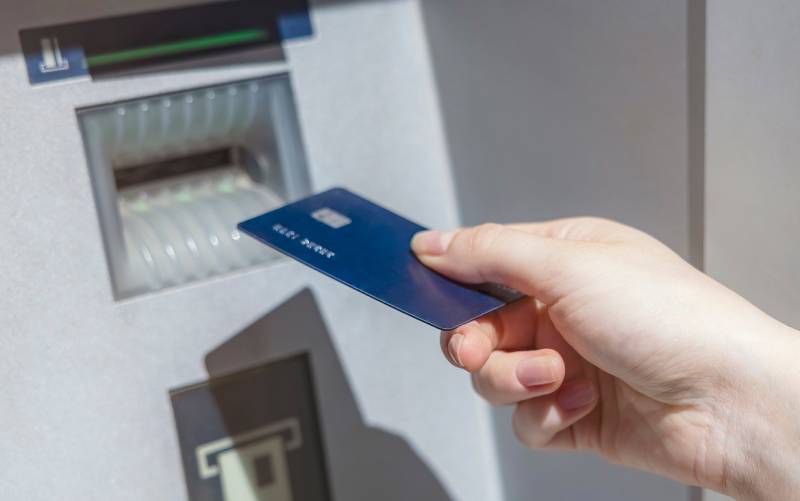 BANCOS E COOPERATIVAS